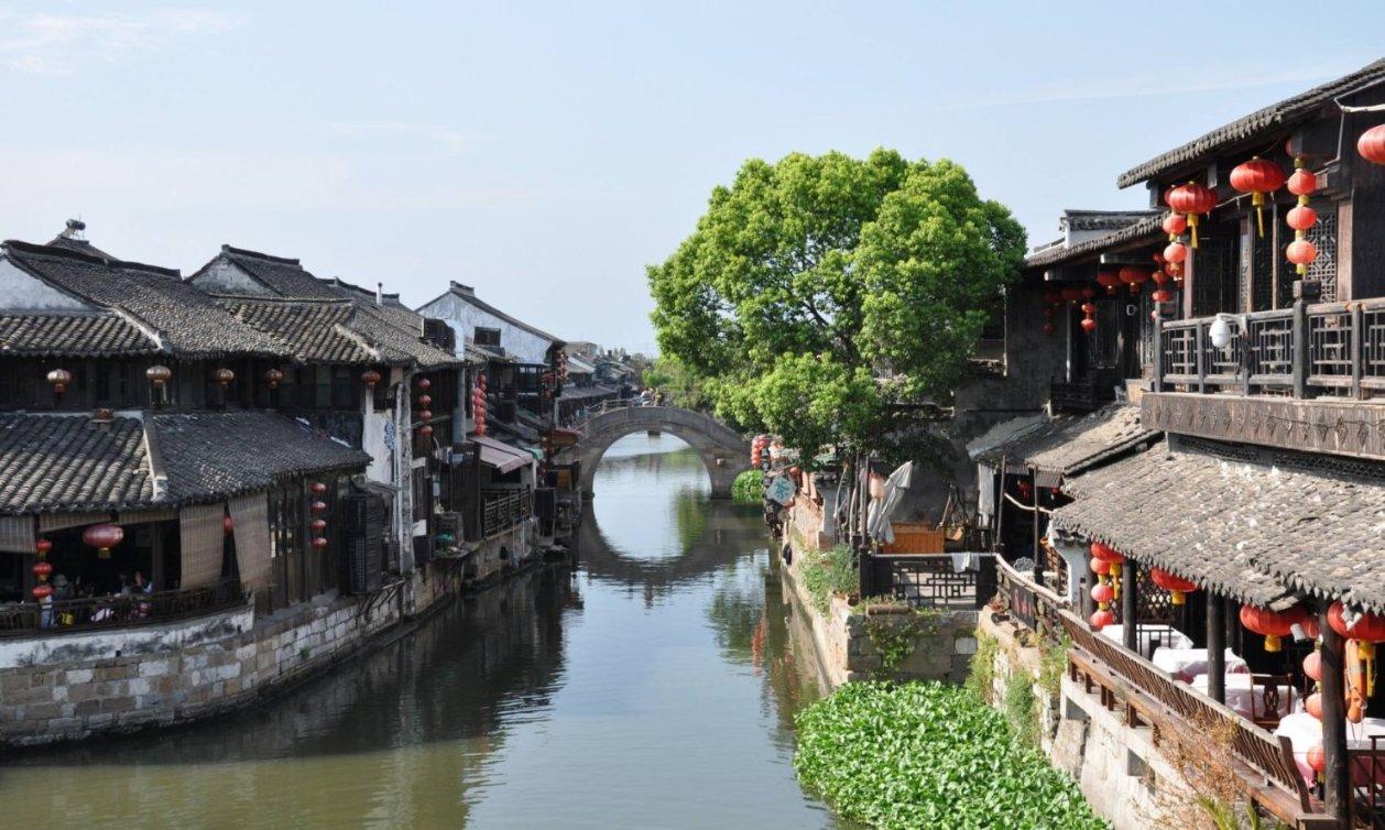 百邦科技(300736.SZ):控股股东拟协议转让所持5.00%股份给邓芳